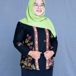Triya Ari Novianti, S.Pd.